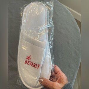 Beverly Hilton Hotel Slippers. NEW IN SEALED PACKAGE. One size fits all. Lux!